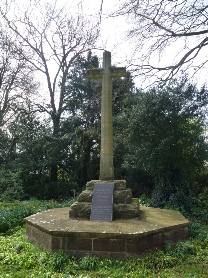 War Memorial, Halse