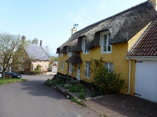 A cottage in the village of Halse.