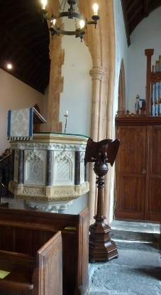 The pulpit in Holy Trinity in Ash Priors. 